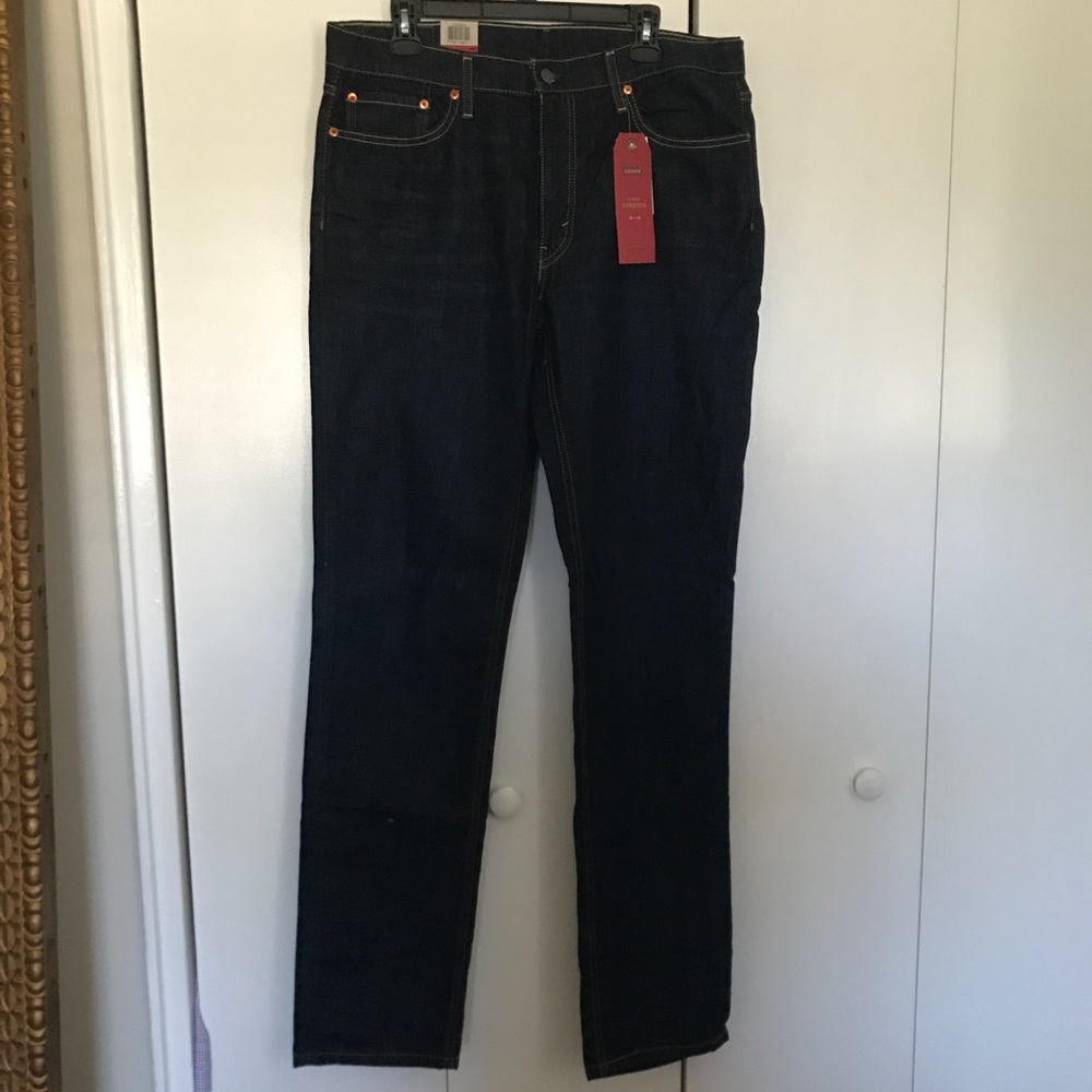 Men's Levi 541 Size 34x36 2-way stretch dark wash